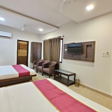 Hotel The Grandpark Amritsar Esterno foto