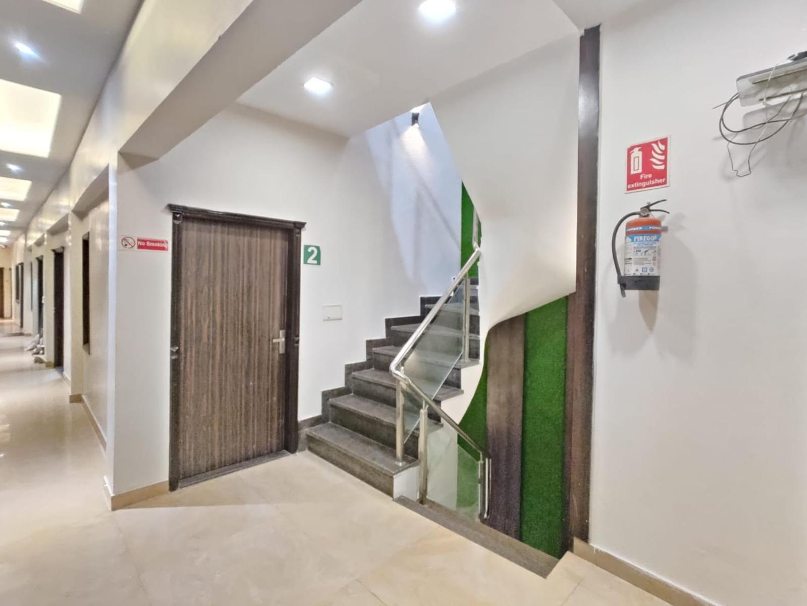 Hotel The Grandpark Amritsar Esterno foto