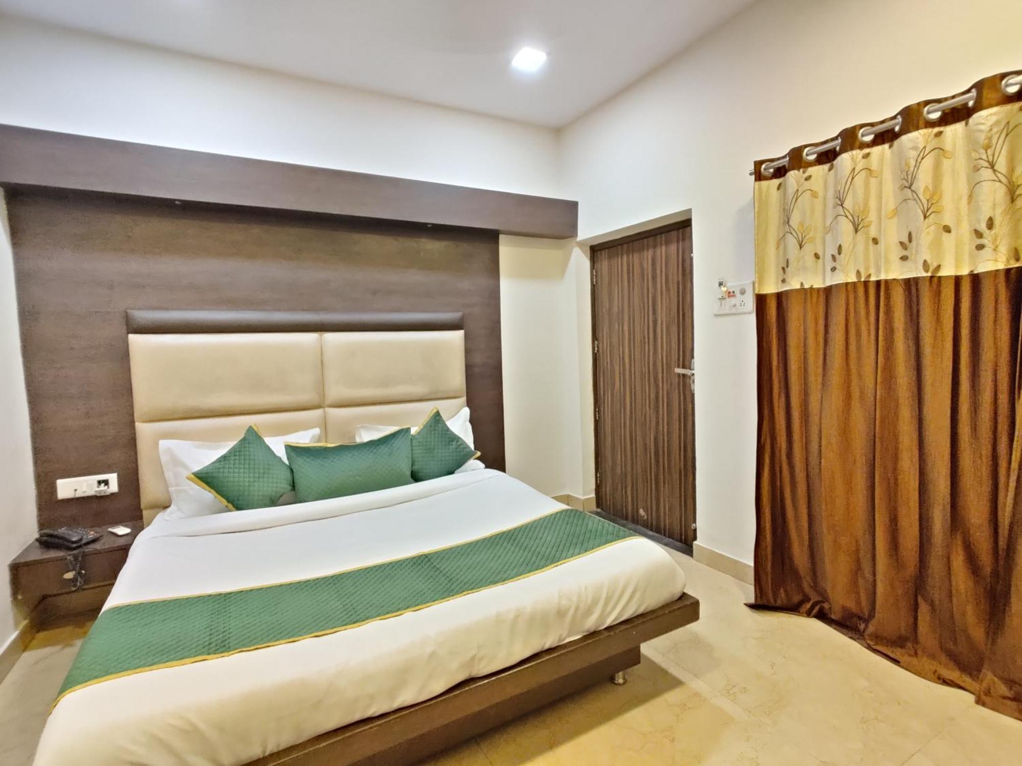 Hotel The Grandpark Amritsar Esterno foto